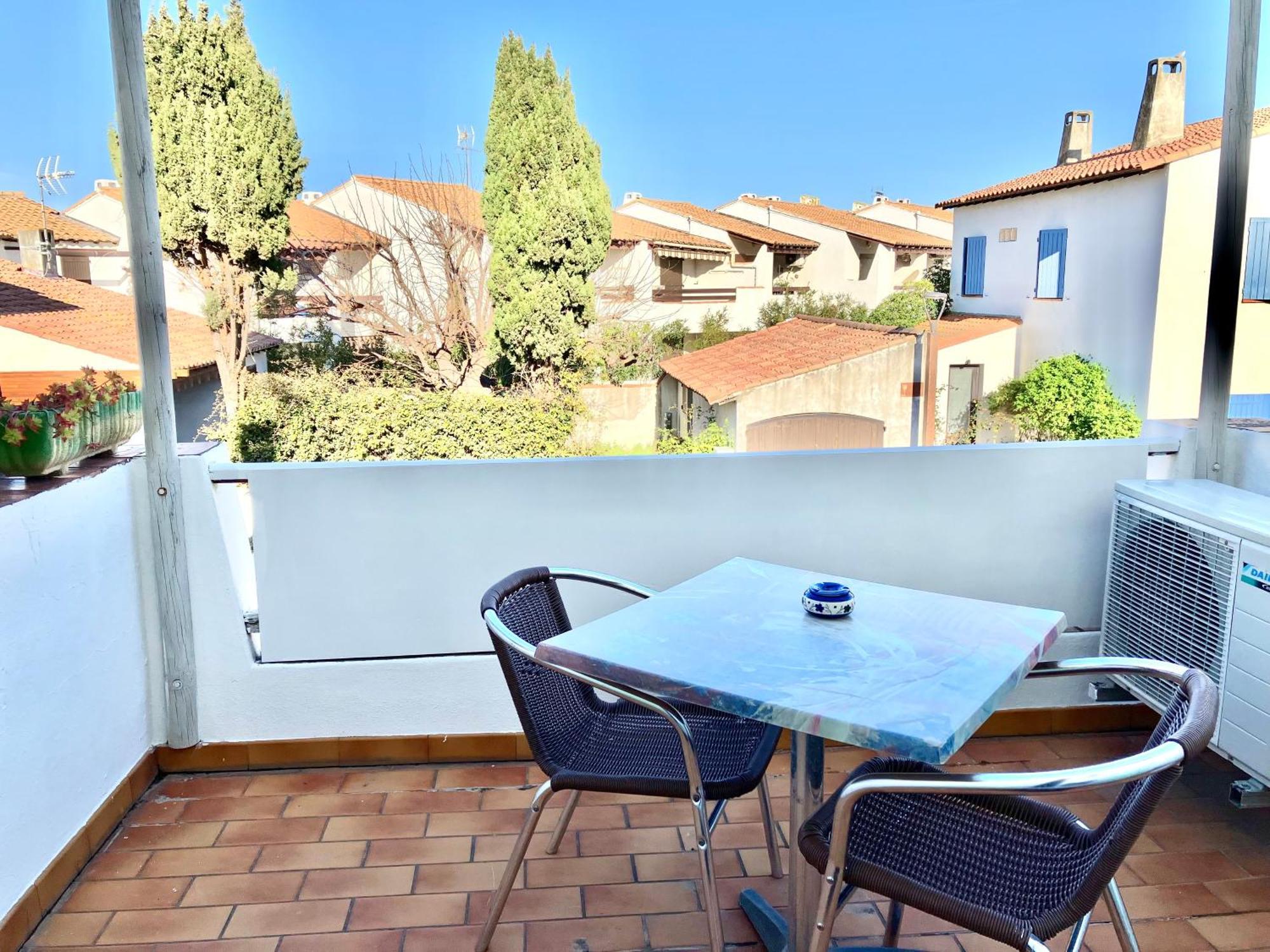 Hotel Lou Marques Saintes-Maries-de-la-Mer Exteriör bild