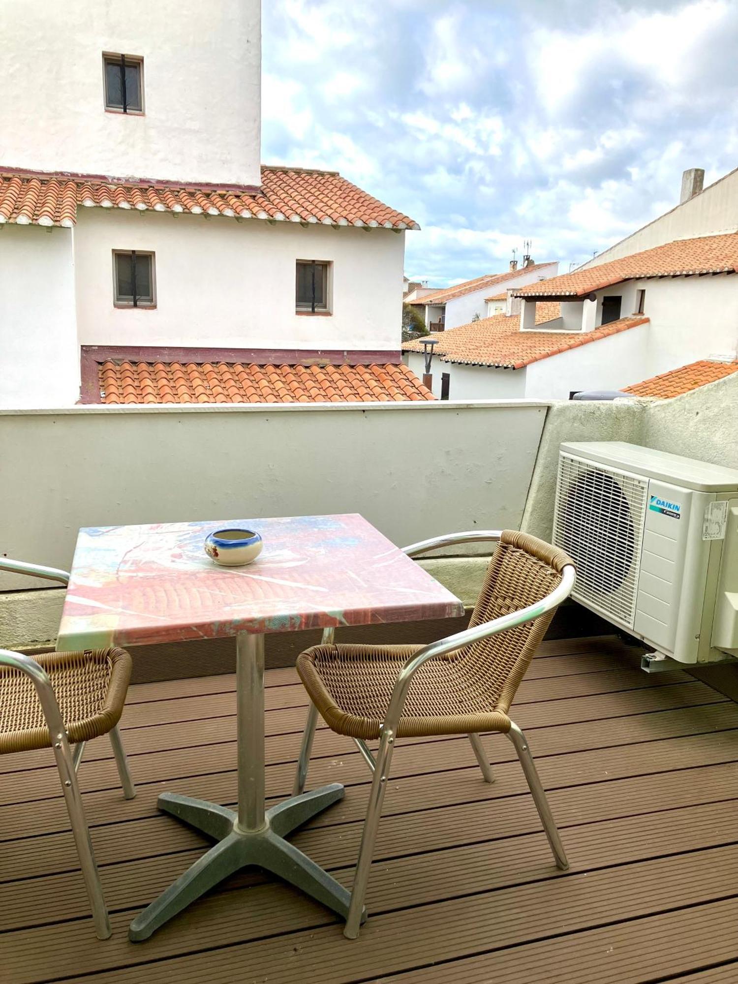 Hotel Lou Marques Saintes-Maries-de-la-Mer Exteriör bild